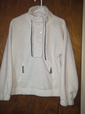 Uncharted Threads Cream Sherpa Quarter Snap Pullover Small